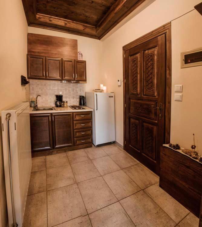 Guesthouse Theodorou Elati  Exterior photo